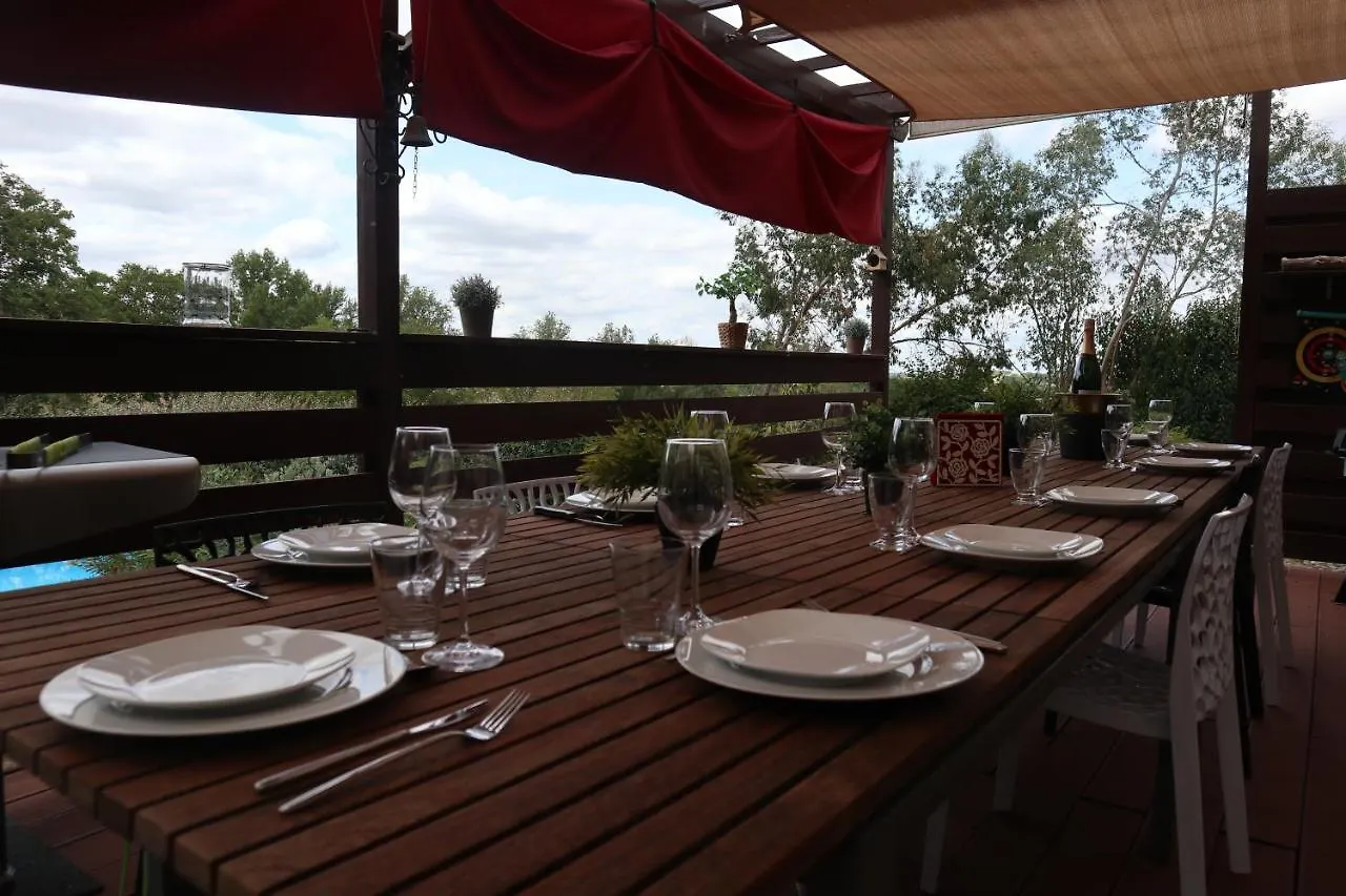 Hébergement de vacances Le clos mirélie Gaujac  France