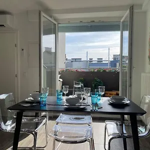 https://dachgeschoss-fur-4-mit-terrasse.vienna-besthotels.com
