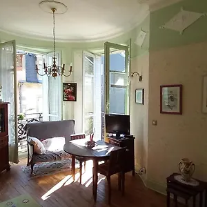 https://residence-m.hotels-rhonealpes.com