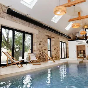https://le-domaine-de-soani-piscine-interieure-spa-sauna.inbrittany.com